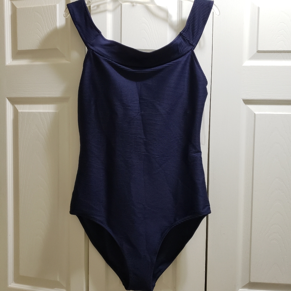 Womens Old Navy one piece swimsuit XL tall
